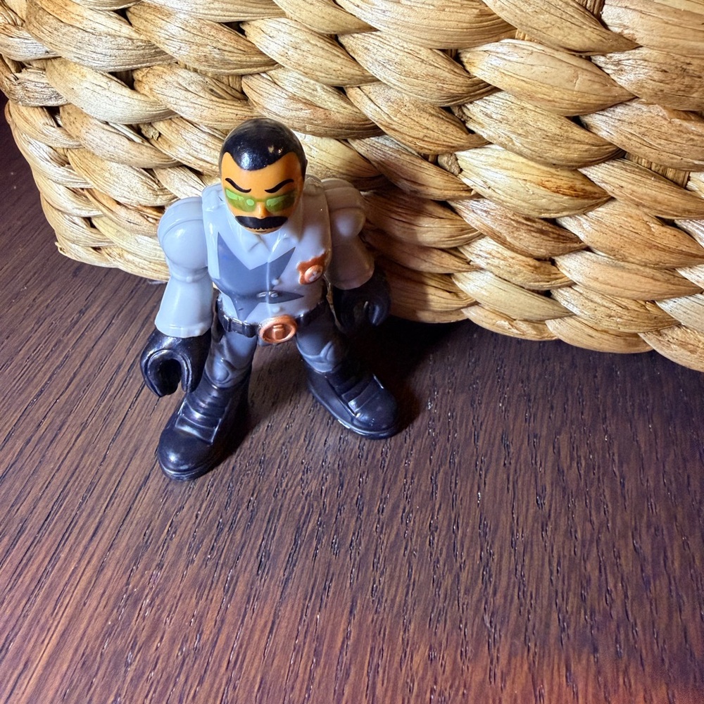 Fisher-Price Imaginext Sheriff Deputy Action Figure - Rescue Heroes